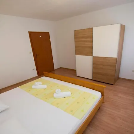 Meri Guest house Okrug Gornji