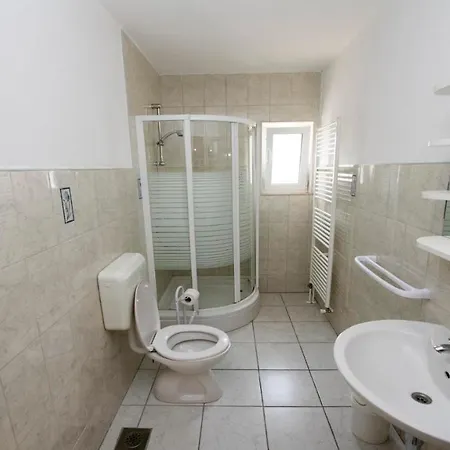 Meri Guest house 3*