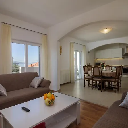 Meri Guest house Okrug Gornji