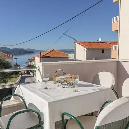 Guest house Meri Okrug Gornji